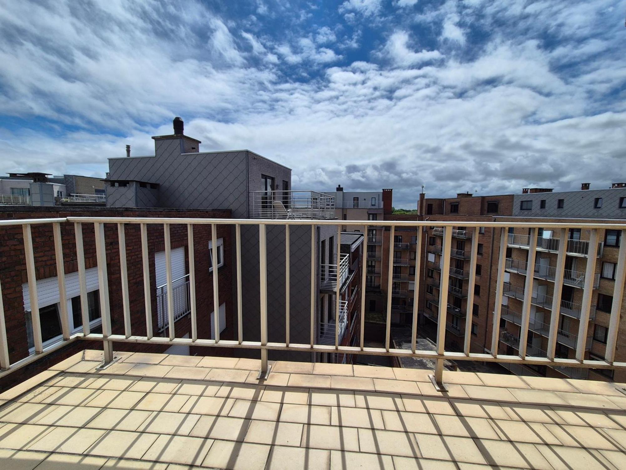 Sealview Sundown Apartment *